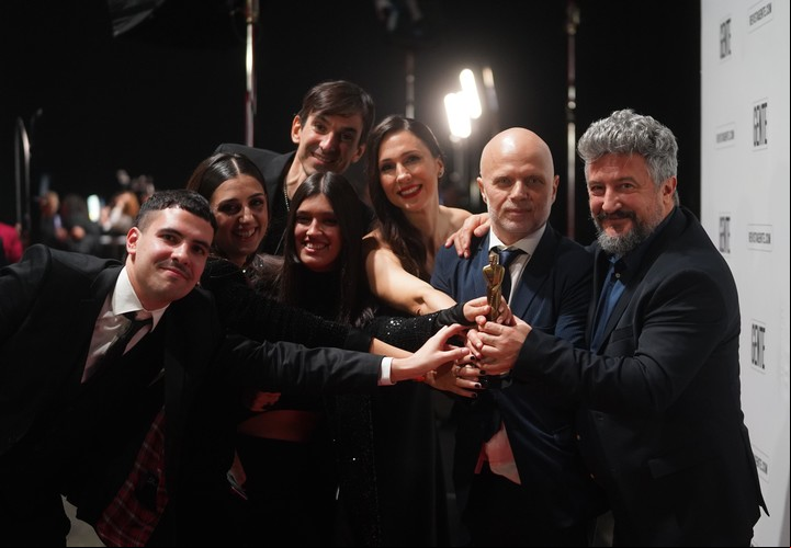 Sebastian Wainraich, junto al equipo de Vuelta y media, programa de Urbana Play.