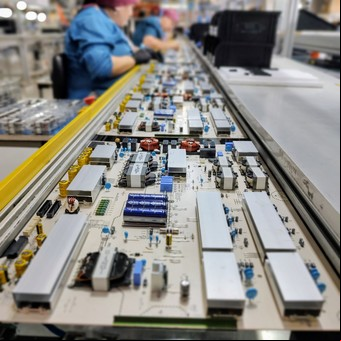 Paro total en Tierra del Fuego: tras la baja de aranceles, los trabajadores de las plantas de celulares frenan la actividad por tiempo indeterminado