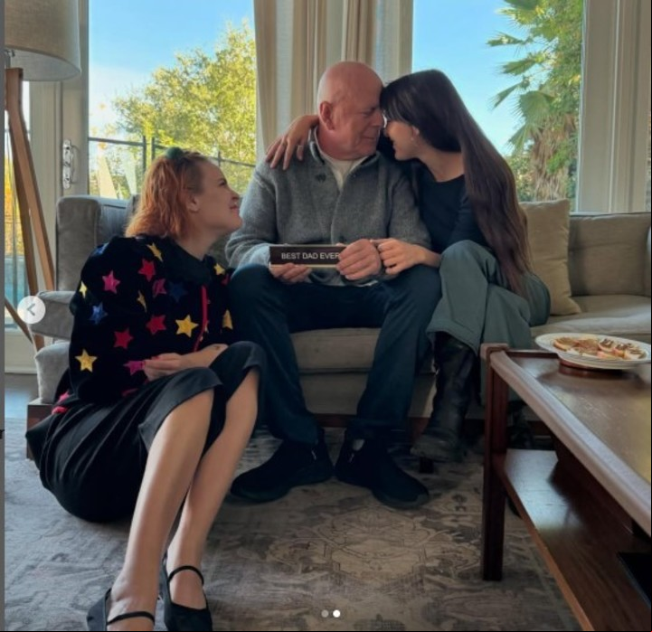 Bruce Willis y dos de sus hijas en el Día de Acción de Gracias. Foto Instagram.