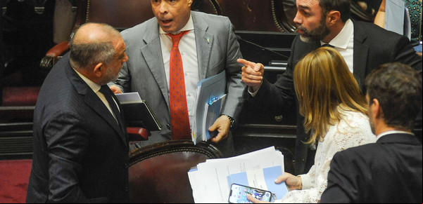 El Gobierno busca apurar Ficha Limpia en el Senado: quiere que se vote la semana que viene