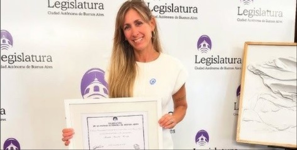 La artista que renació: Mariela Renatti (Renatta) fue reconocida por la Legislatura porteña