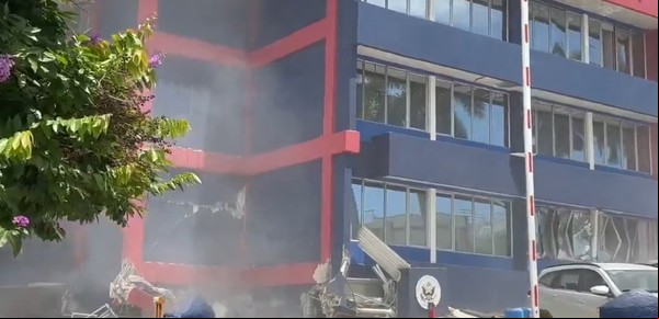 Fuerte terremoto en Vanuatu: severos daños en el edificio donde funcionan las embajadas de Estados Unidos, Francia, Reino Unido y Nueva Zelanda 