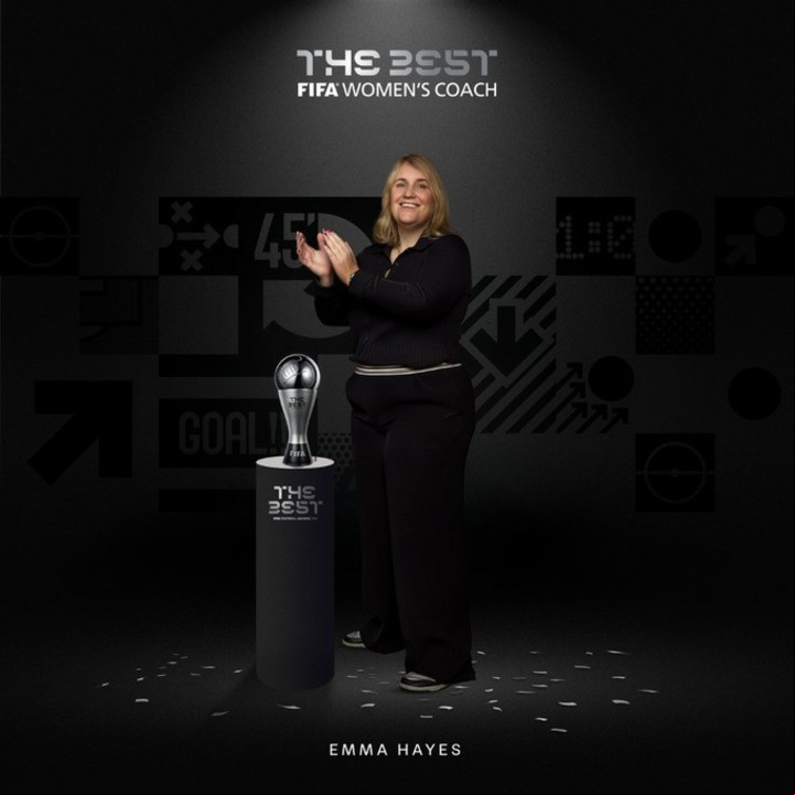 Emma Hayes, actual entrenadora de la selección de fútbol femenino de Estados Unidos, ganó el premio The Best a la mejor entrenadora.
