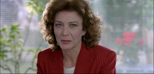 "¿Hay alguna posibilidad, por pequeña que sea, de salvar lo nuestro?": Marisa Paredes y el misterio de las mujeres en Almodóvar