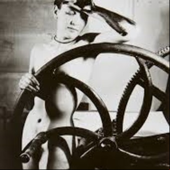 Meret Oppenheim y su jueguito de té con piel