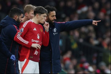 Alejandro Garnacho, en el centro de la polémica en el Manchester United: se conoció el motivo por el que se habría peleado con el DT