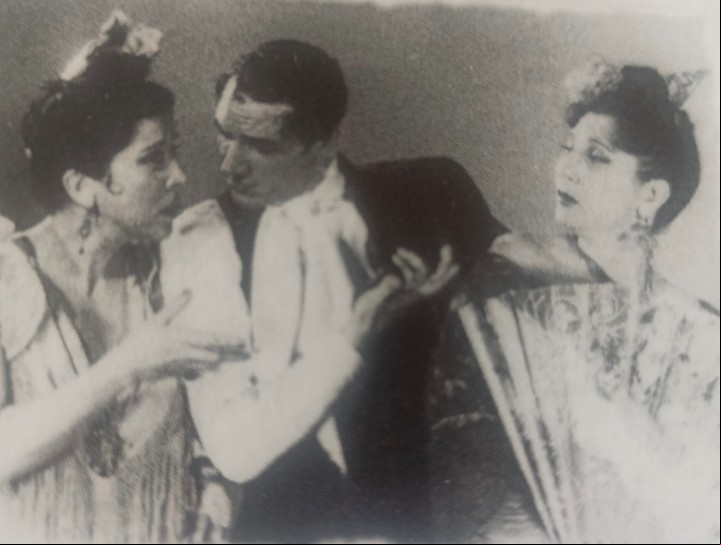 Encarnación López en "El Café de Chinitas", una obra especialmente escrita para ella por García Lorca y con decorados de Salvador Dalí.
