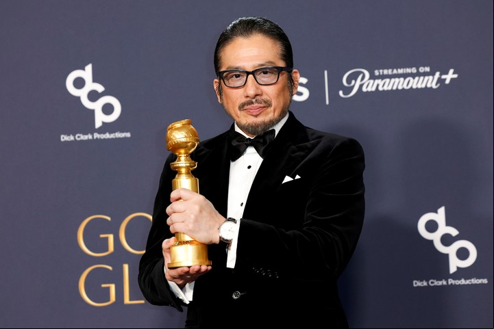 El actor Hiroyuki Sanada, al agradecer, dijo que tenía que tomarse un vuelo a Japón para grabar la segunda temporada. Foto EFE