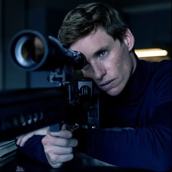 "El Chacal": Eddie Redmayne es el villano en este clásico juego del gato y el ratón