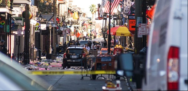Video: así detuvieron al terrorista que atropelló y mató a 14 personas en Nueva Orleans en pleno festejo por Año Nuevo 