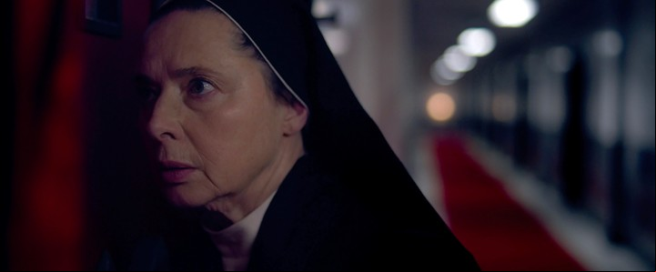 Isabella Rossellini actúa en "Cónclave".