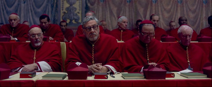 El cardenal Tedesco aboga por una Iglesia más conservadora, en el film en "Cónclave".