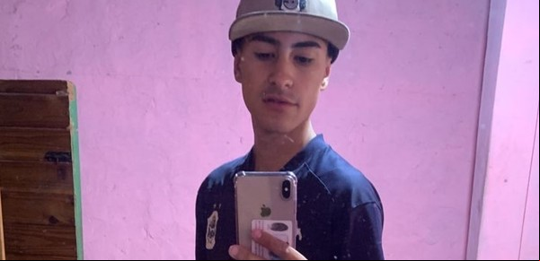 Tiene 14 años y mató a un chico de 18: ya está libre pero piden "que pague por lo que hizo"