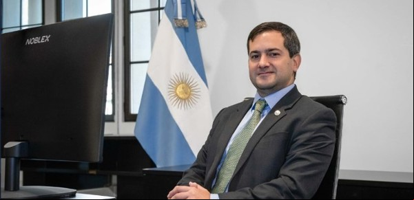 Tras su despido, el ex titular de la UIF reivindicó sus denuncias contra Cristina Kirchner y Martín Insaurralde