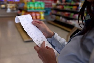 En la pelea por la suba de impuestos provinciales, un súper ya muestra en sus tickets el detalle de una tasa municipal