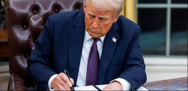 Trump revocó la decisión de Biden de sacar a Cuba de la lista de países que promueven el terrorismo y La Habana calificó la medida de "burla"
