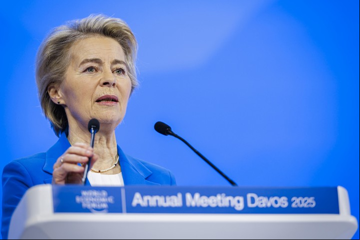 La presidenta de la Comisión Europea, Ursula von der Leyen, busca socios comerciales fuera de Estados Unidos. Foto: EFE