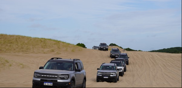 Aventura inigualable en la arena: una caravana para aprovechar al máximo un ícono del 4x4