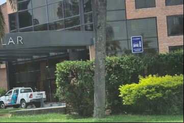 Allanaron un hotel de Pilar por la causa contra Jorge D'Onofrio, exministro massista de Kicillof: una opaca financiera y una peluquería con sueldos del Senado bonaerense