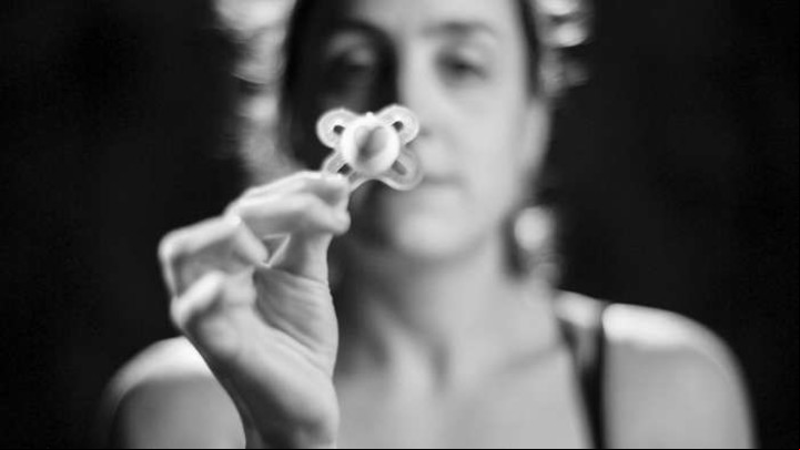 El documental Malamadre de la directora y guionista Amparo Aguilar reflexiona sobre los mandatos en torno a la maternidad.