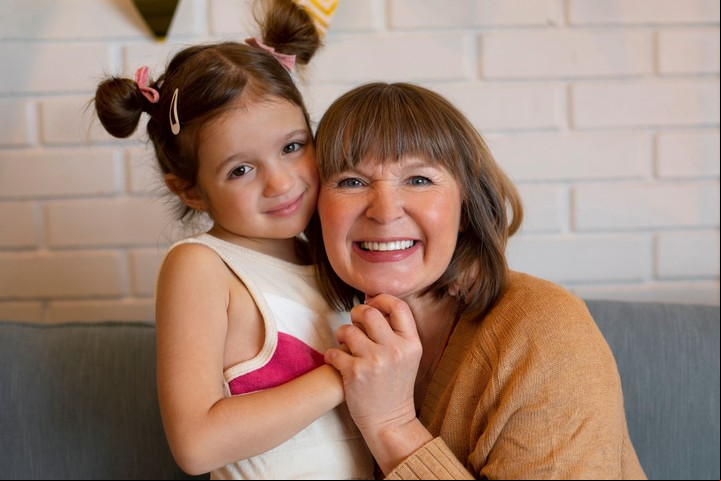 Chile es el país de Latinoamérica con mayor esperanza de vida, con un promedio de 81,6 años. Foto: Freepik.