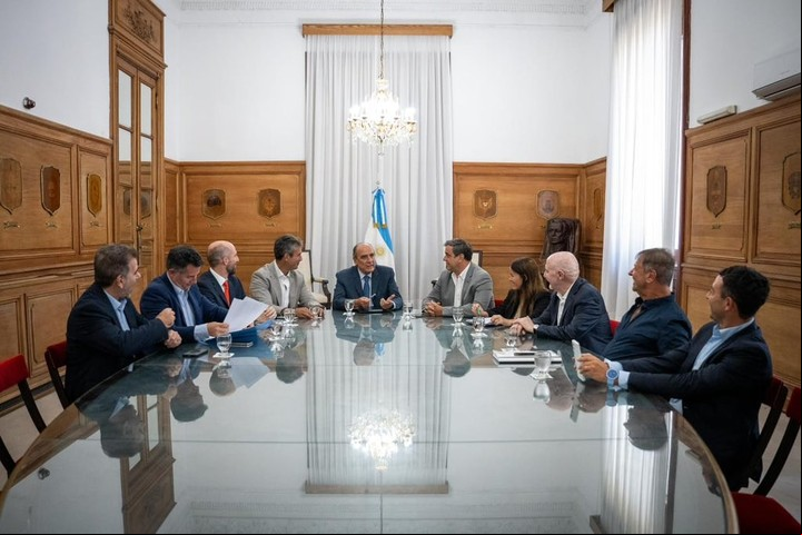 Guillermo Francos y Martín Menem, en la reunión en la Casa Rosada con Cristian Ritondo, Rodrigo de Loredo y otros diputados aliados y dialoguistas.