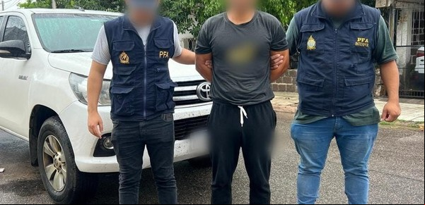 Un excarabinero de Chile intentó matar a su ex y a sus dos hijos, escapó de la cárcel en su país y ahora lo detuvieron en La Rioja