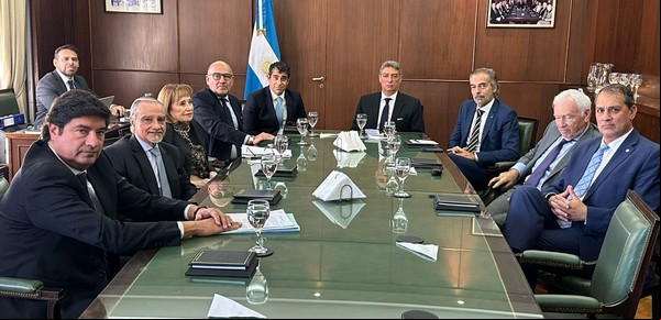 En medio del revés que el Gobierno recibió en el Senado, Comodoro Py reclama que se cubran cargos vacantes y el envío de fondos
