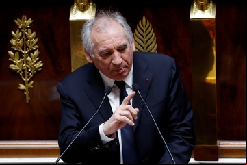 El "fenómeno Bayrou": cómo el primer ministro de Francia logró rescatar del abismo al gobierno de Emmanuel Macron 
