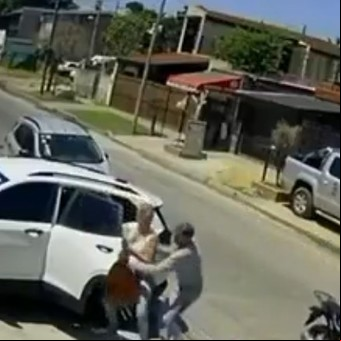 Sacó 23 millones de pesos del banco, volvió a su pyme en Ituzaingó y motochorros le arrancaron el bolso lleno de dinero