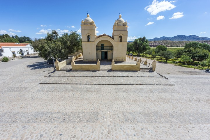 La iglesia de Molinos, construida en 1659 y declarada Monumento Histórico Nacional. Foto Turismo de Cafayate