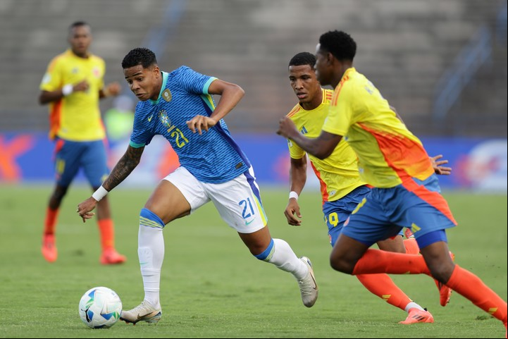 Brasil venció 1-0 a Colombia en el Sudamericano Sub-20 y le cortó el invicto. (EFE/ Ronald Peña)