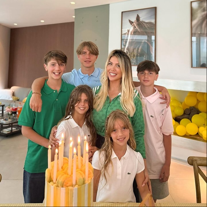 Wanda Nara junto a sus cinco hijos. Foto: Instagram