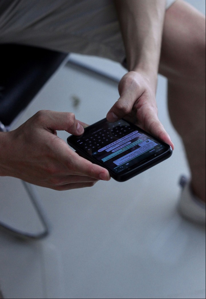 Existen distintos tipos de conversores de texto que permiten aplicar negritas, cursivas y otros estilos personalizados. Foto: Unsplash.
