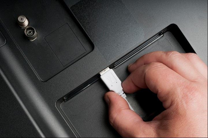 Las diferentes utilidades de los puestos USB en tu televisor