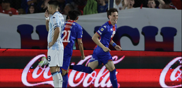 Tigre golpeó rápido ante un Racing alternativo que se quedó con las ganas de saltar a la punta del torneo Apertura
