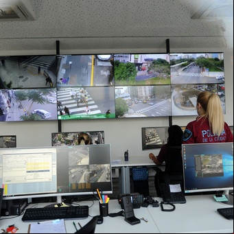 Les darán becas a hijos de policías caídos en servicio y suspenden la construcción de una alcaidía en Soldati 