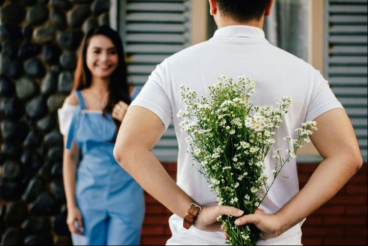 Las parejas OWC priorizan la calidad del tiempo compartido sin necesidad de convivencia diaria. Foto: Pexels.