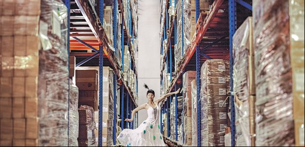 Cao Fei la deslumbrante artista china que expone en el Malba: "La realidad virtual y la IA están dominadas por usos comerciales,  ya no creemos en la utopía"