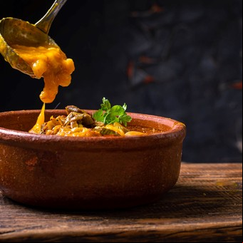 Dónde comer el mejor locro este 25 de Mayo en Buenos Aires: 5 lugares imperdibles