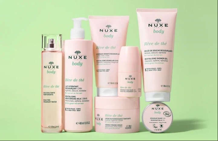 Jennifer Aniston confía en la crema corporal Rêve de Thé de Nuxe. Foto: Nuxe Oficial.
