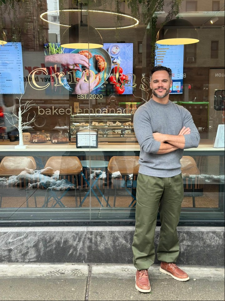 En pleno centro de Nueva York, Mario Vivas abrió un local de empanadas argentinas.