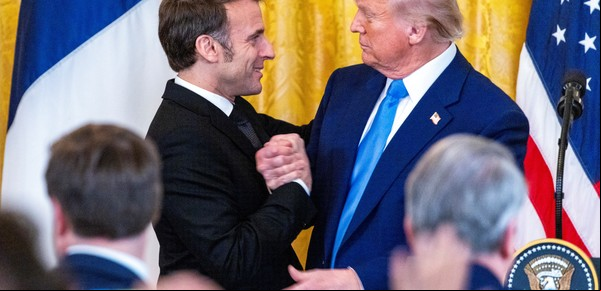 La guerra con Rusia: Emmanuel Macron le dice a Donald Trump que "la paz no debe suponer la rendición de Ucrania"