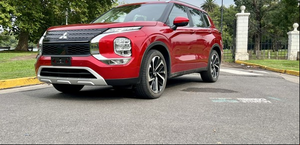 Análisis del Mitsubishi Outlander: cómo anda el SUV que regresa con estilo, mucho espacio y un gran precio