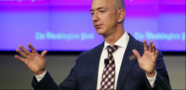 Jeff Bezos anunció cambios en la sección Opinión en el Washington Post y renunció el jefe del área