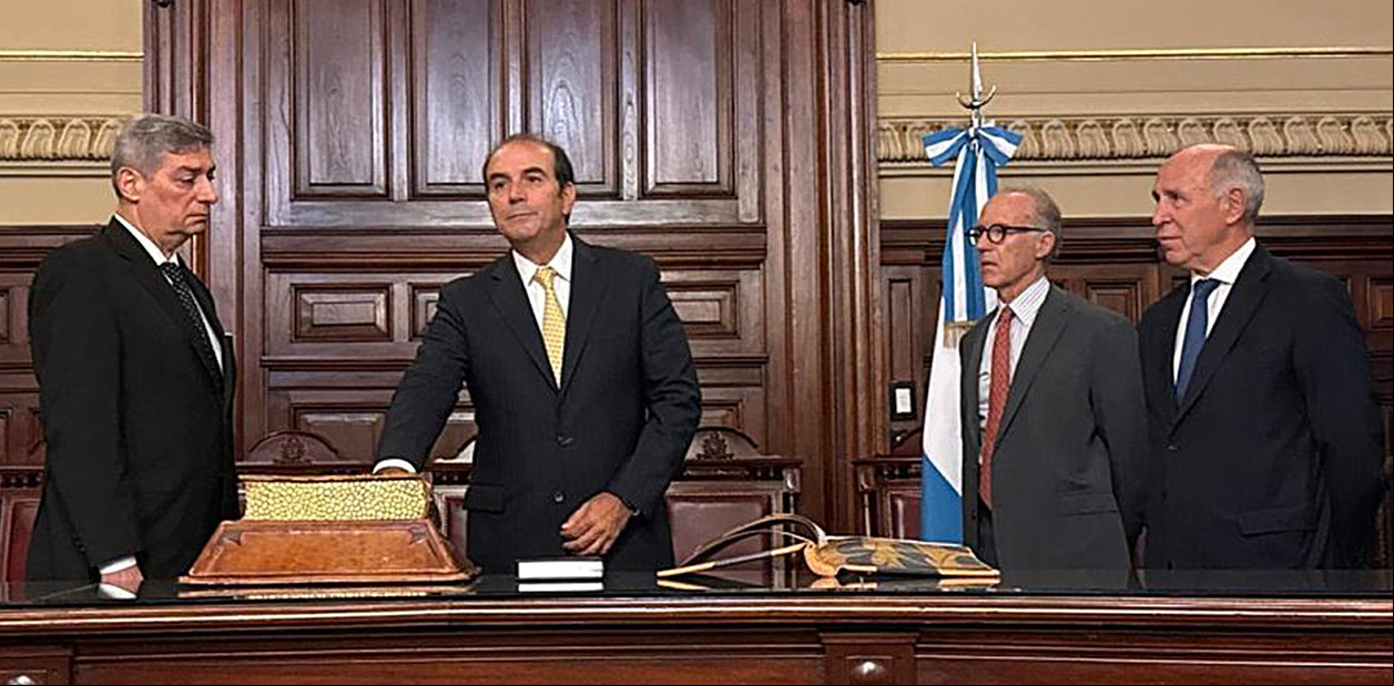 Sin apoyo político ni judicial, en la Corte dan como un hecho la renuncia de García-Mansilla