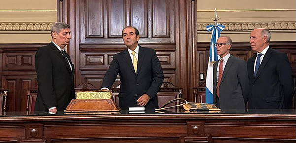 Sin apoyo político ni judicial, en la Corte dan como un hecho la renuncia de García-Mansilla