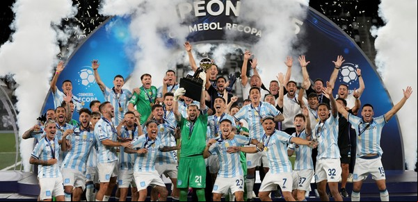 Racing, un campeón con todas las letras de la Recopa Sudamericana: la envidia de muchos y un equipo con identidad, sin importar el contexto