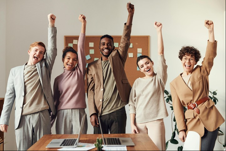 Si un jefe tiene inteligencia emocional, el ambiente laboral es mejor.