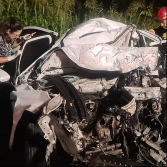 Viajaban de Jujuy hacia Córdoba y chocaron de frente contra un micro en la ruta 9: hay tres muertos y tres heridos